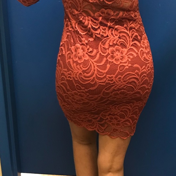 🎁Lace burgundy sleeve sweetheart dress size M - Picture 7 of 8